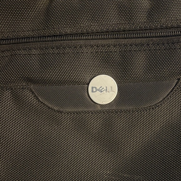 Dell Professional Black Laptop Messenger Bag - Picture 2 of 12